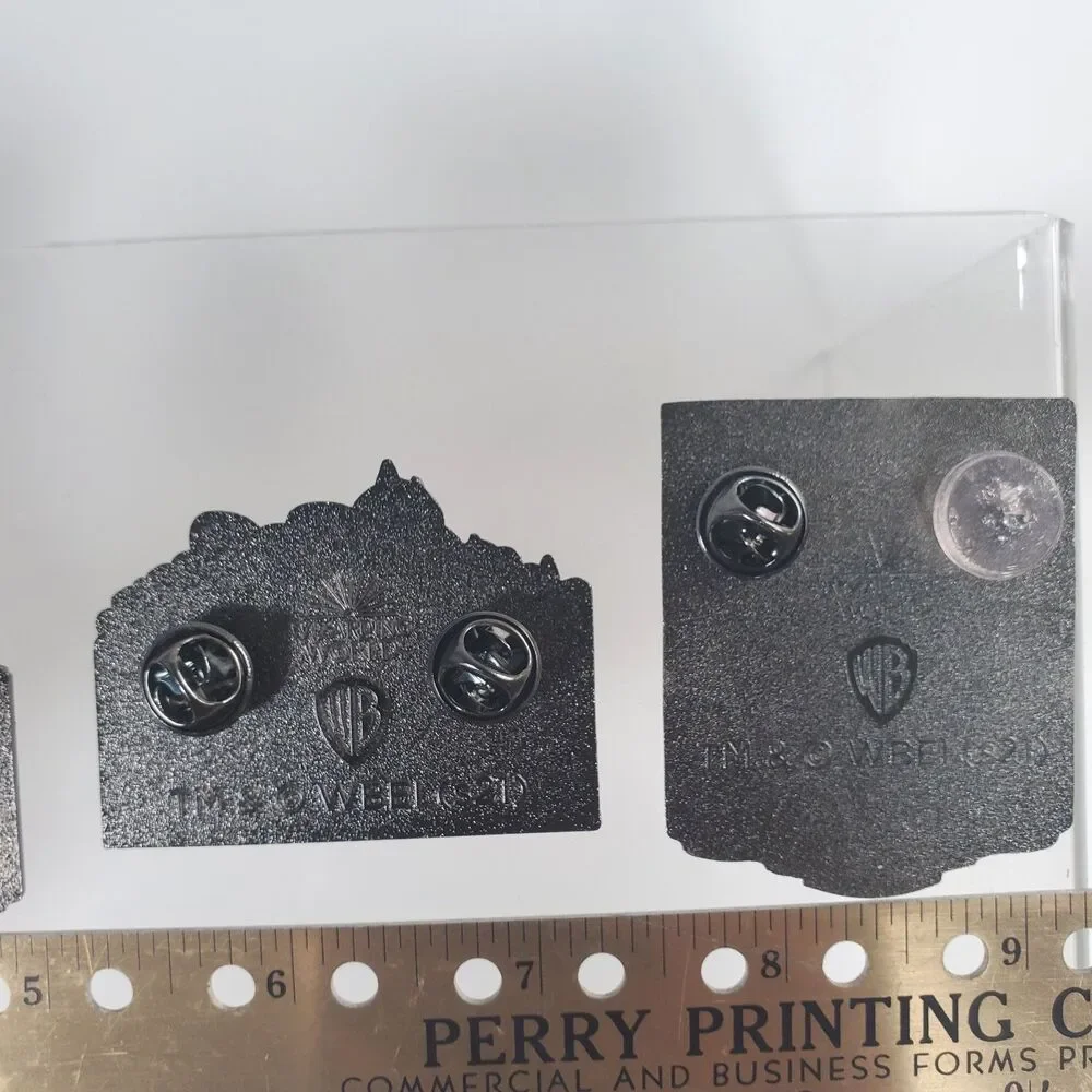 Harry Potter Enamel 5 Pin Set Magical Places Loot Crate 2021 Hogwarts Hogsmeade - Picture 11 of 12